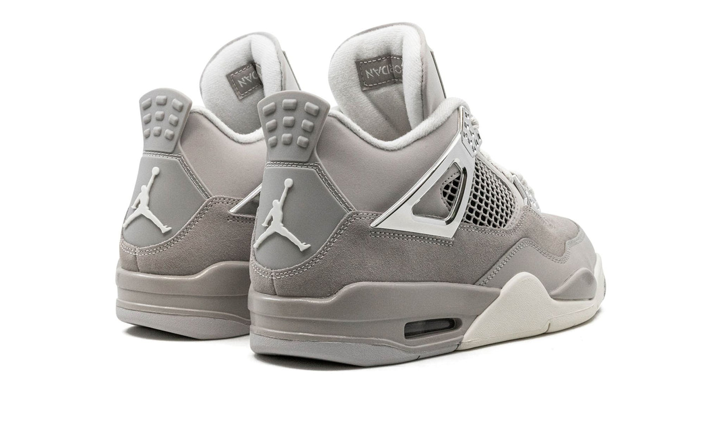 Air Jordan 4 Retro Frozen Moments (W)