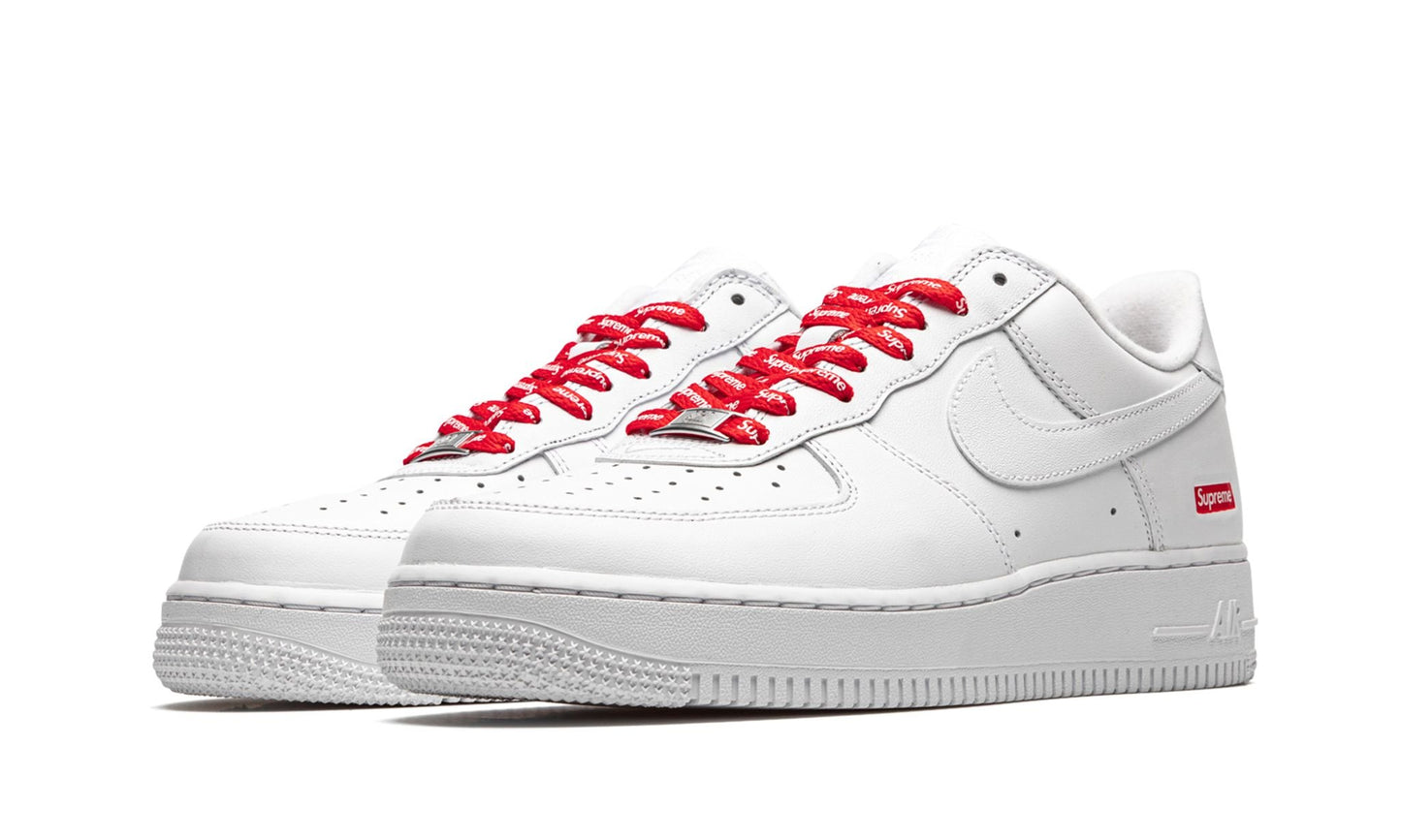 Nike Air Force 1 Low Supreme White